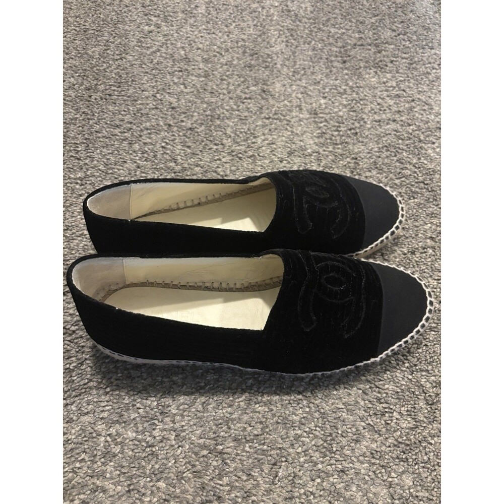 Chanel Espadrille Flats Size 42 US 11 Black Canvas and Velvet Cap Toe Authentic